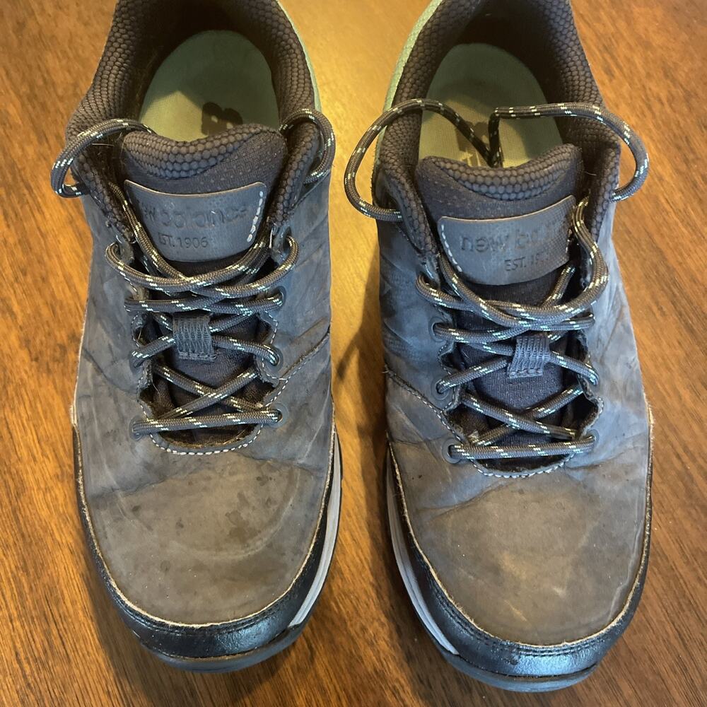 New Balance Women’s Hiking/Trail Shoe Waterproof Women 8.5 Gray WW1300GR